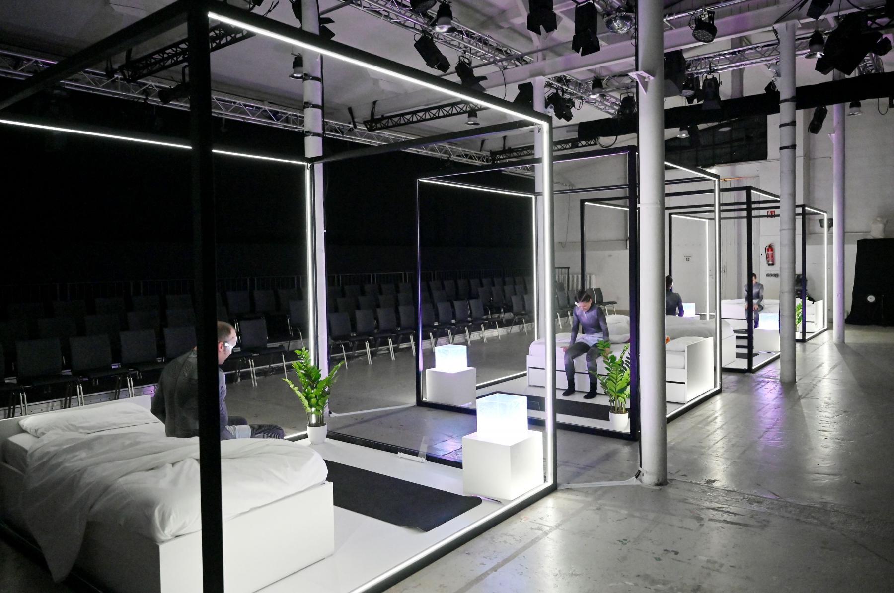 Victory im Sonnengruß